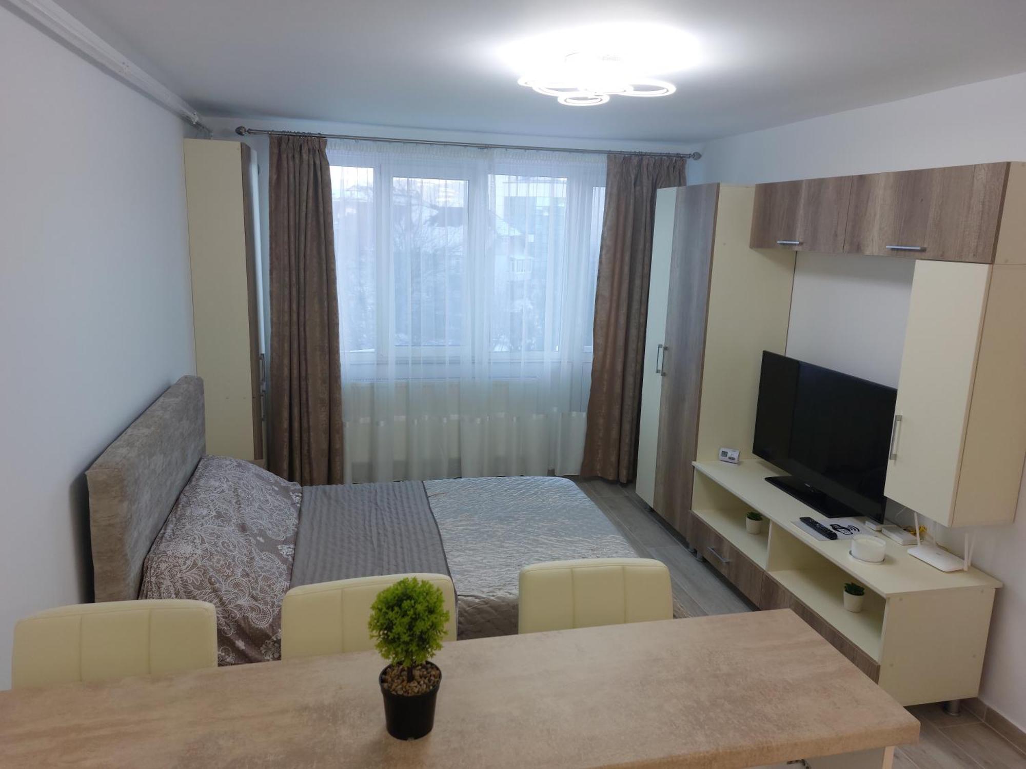 Rg Garsoniera Central Piatra Neamţ Extérieur photo