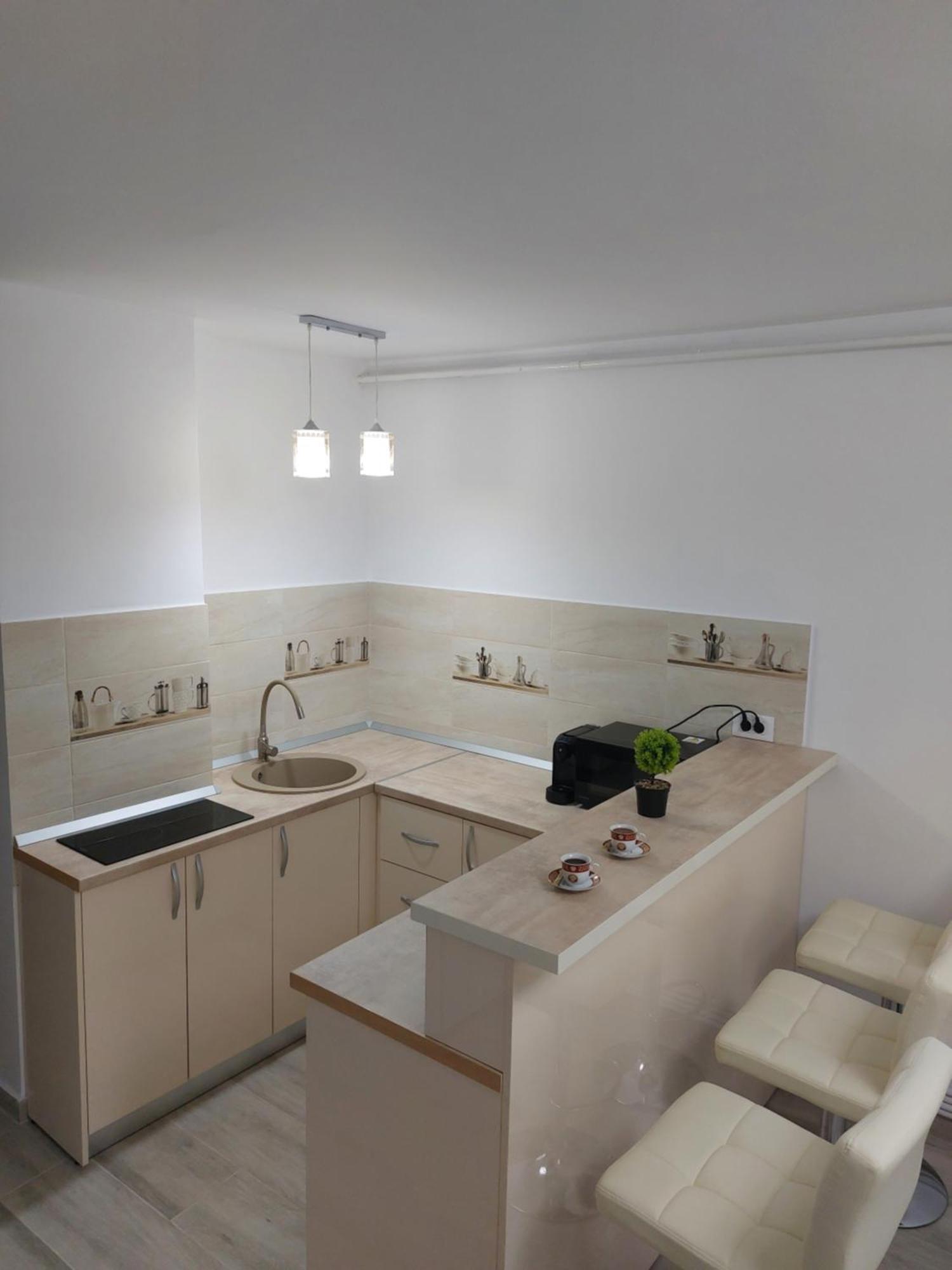 Rg Garsoniera Central Piatra Neamţ Extérieur photo